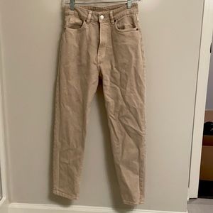 H&M beige mom jeans! Gently worn